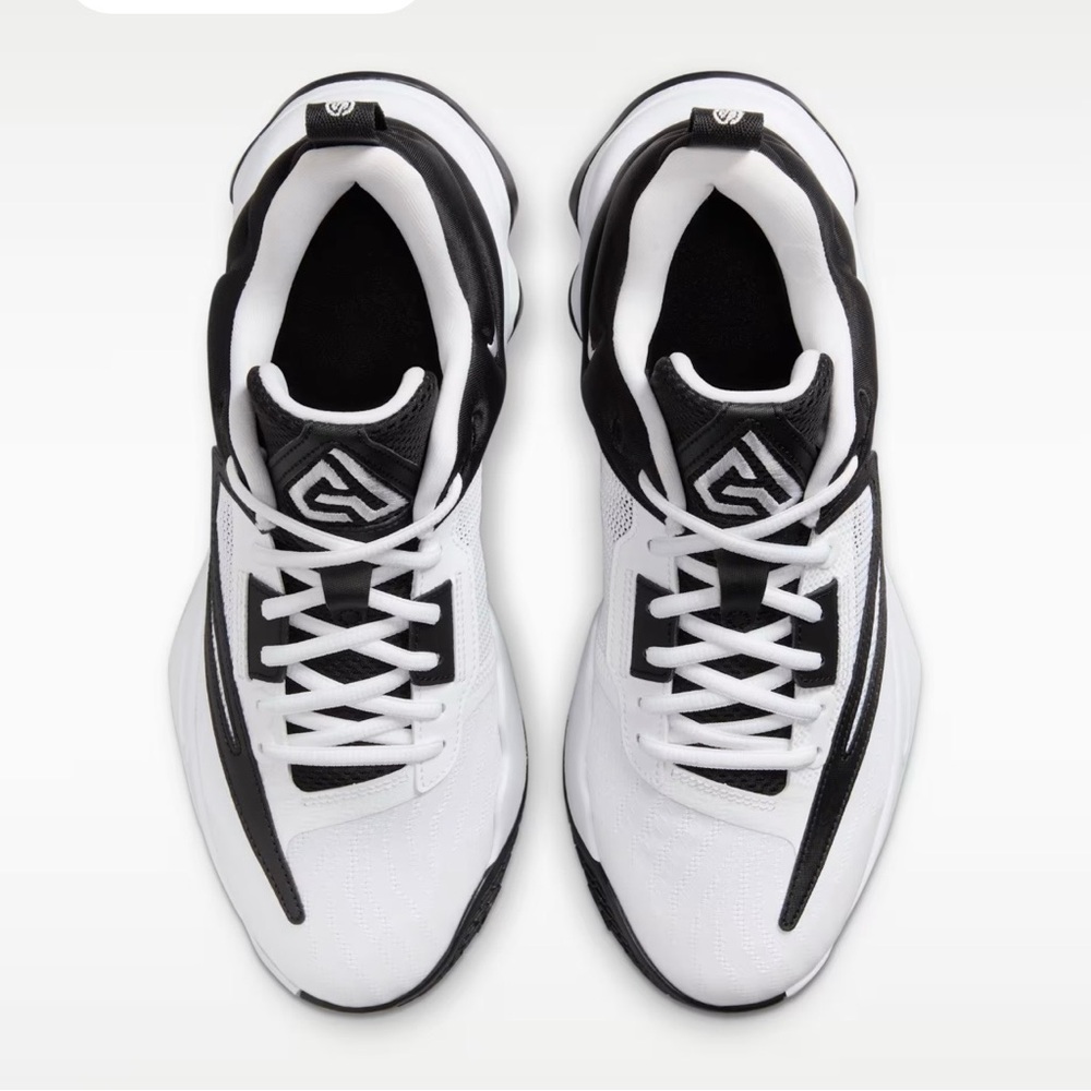 Nike Giannis Immortality 3